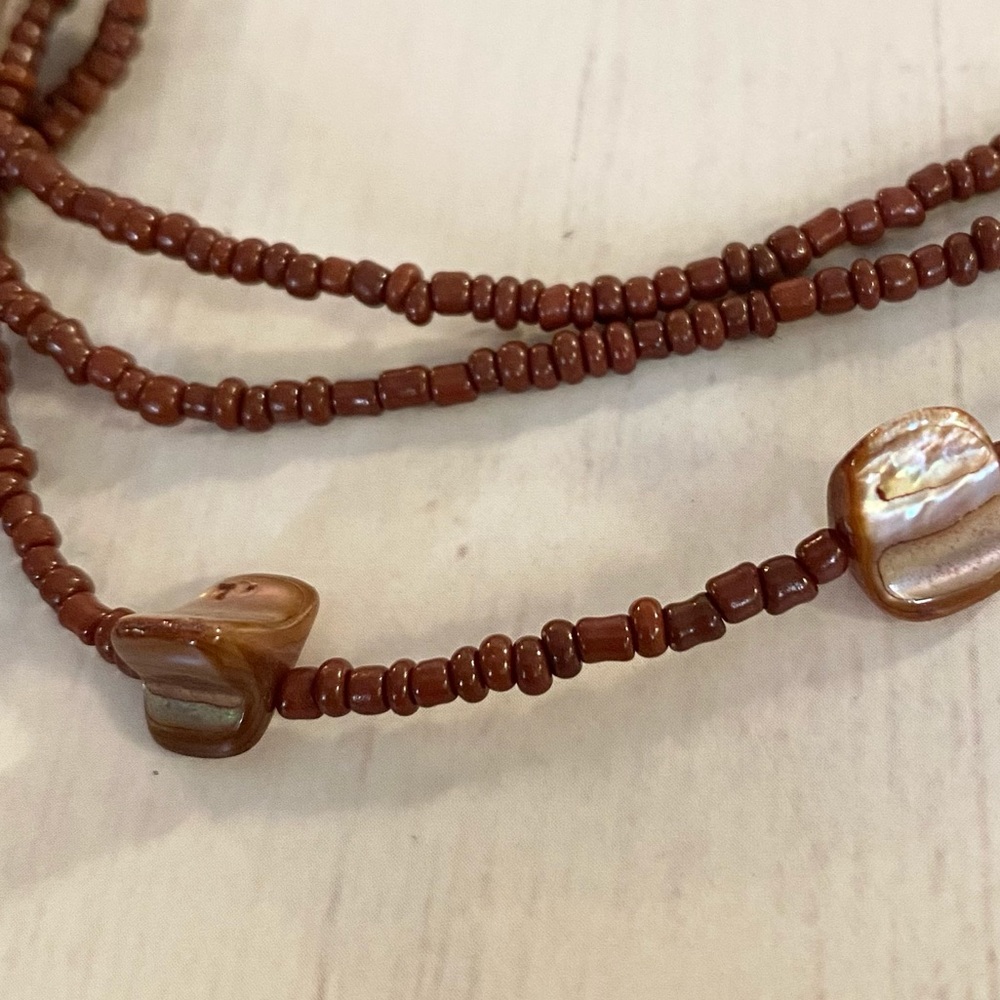 Brown Shell Necklace - Picture 5 of 6